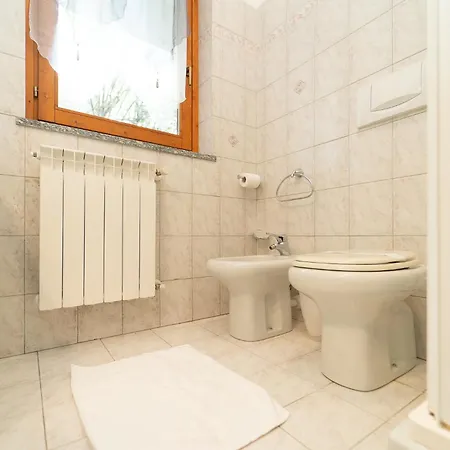 Casa Con Parcheggio, Piscina Giardino, Barbecue * Sala Comacina