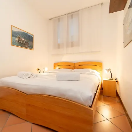 Lejlighed Casa Con Parcheggio, Piscina Giardino, Barbecue