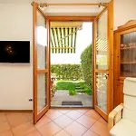 Casa Con Parcheggio, Piscina Giardino, Barbecue *