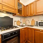 Casa Con Parcheggio, Piscina Giardino, Barbecue Apartment *