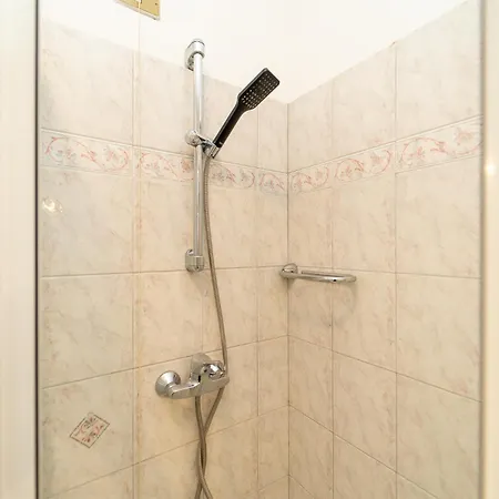 Casa Con Parcheggio, Piscina Giardino, Barbecue דירה