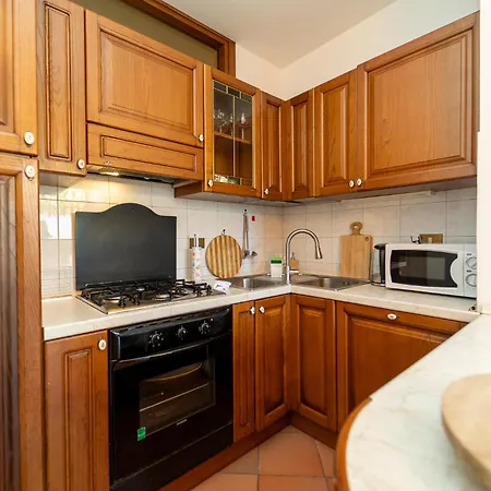 Casa Con Parcheggio, Piscina Giardino, Barbecue