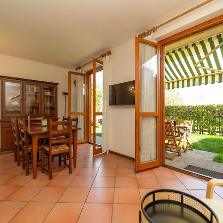 Casa Con Parcheggio, Piscina Giardino, Barbecue