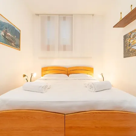 Casa Con Parcheggio, Piscina Giardino, Barbecue *